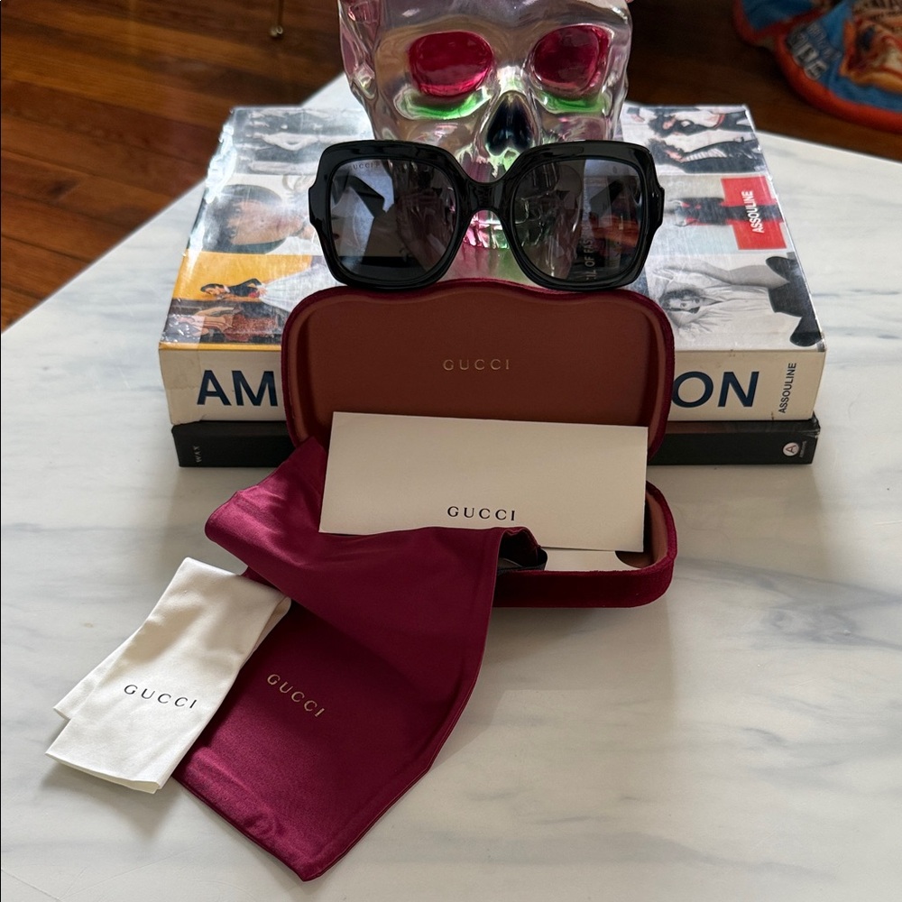 Gucci Black Sunglasses with Burgundy Case